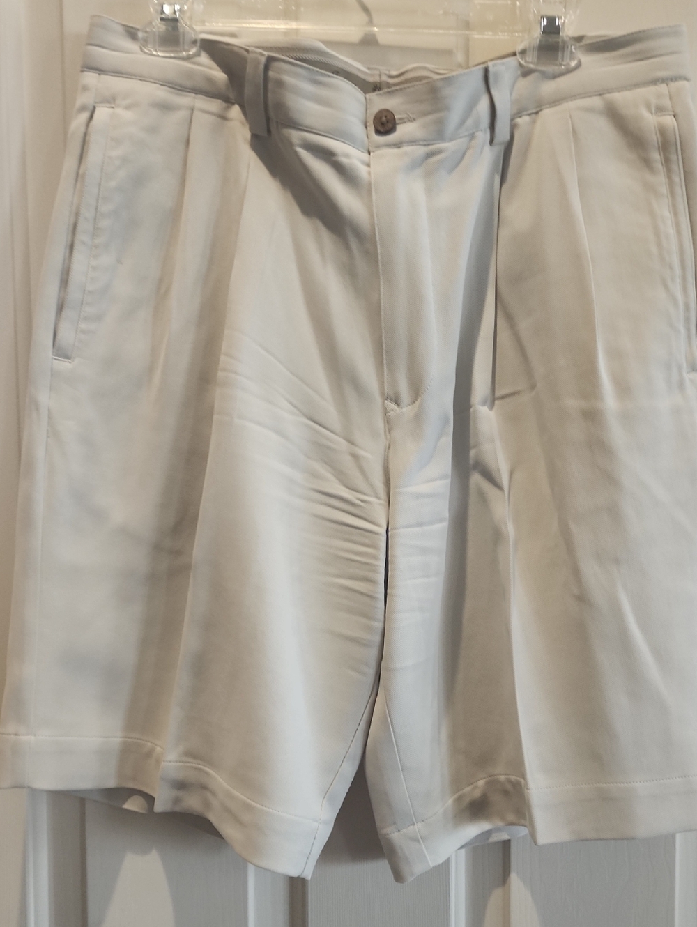 100% Silk Shorts, Light Cream